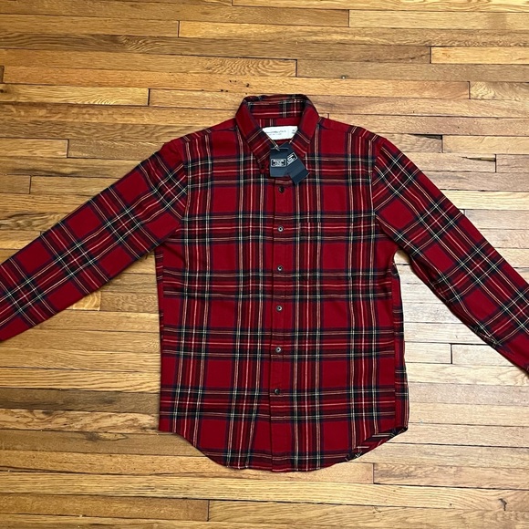 NWT Abercrombie & Fitch Soft AF Flannel Men's Red Blue White Button Down Size XS - Picture 2 of 8